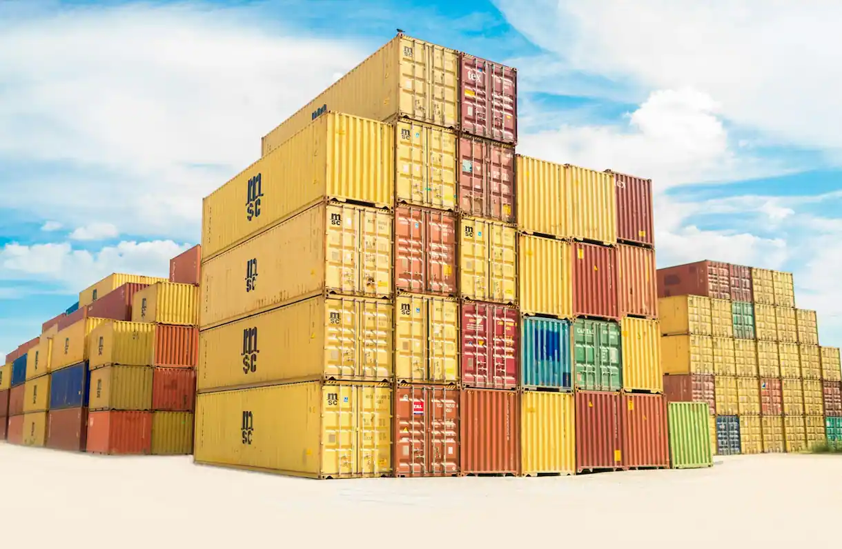 e-commerce fulfillment shipping containers